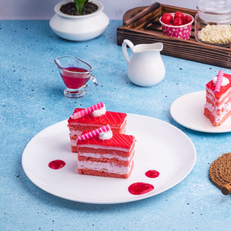  Strawberry Pastry (1 piece) Pastry